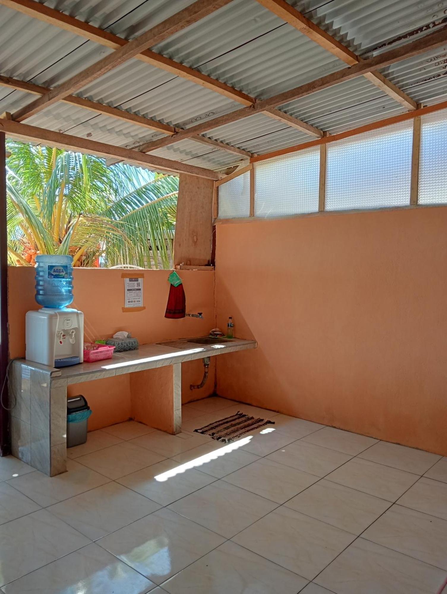 Mamalis Homestay Manado Luaran gambar