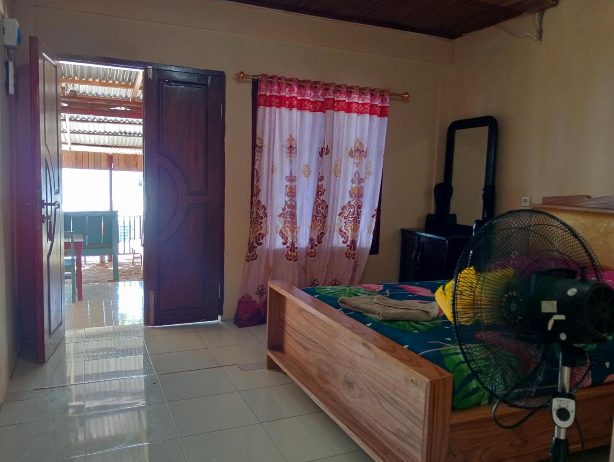 Mamalis Homestay Manado Luaran gambar