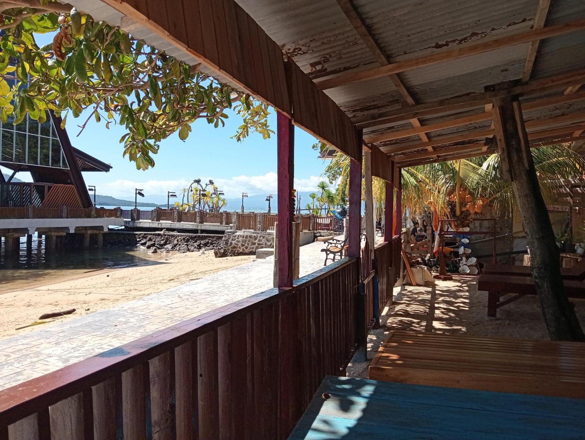 Mamalis Homestay Manado Luaran gambar